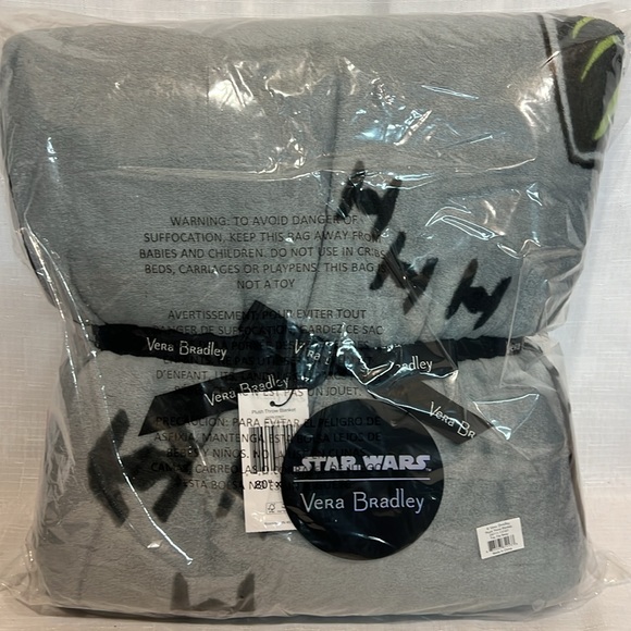 Vera Bradley Star Wars Far Far Away Fleece Throw Blanket 50x80 NWT - Picture 2 of 5